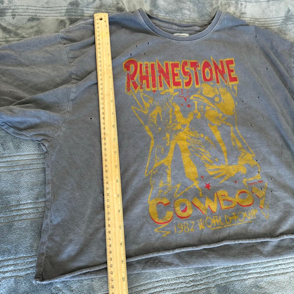 Rhinestone Cowboy 1982 Cropped Oversized Distressed Graphic T Shirt Women Medium - Picture 7 of 9